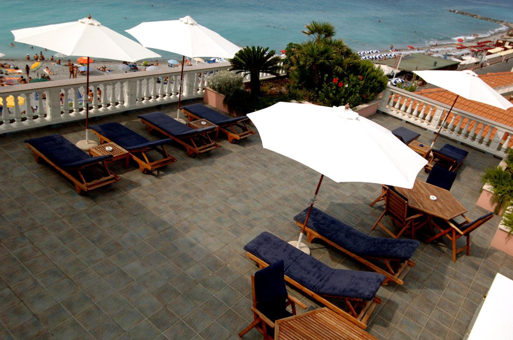 Hotel Piccolo Lido Bordighera Exterior foto